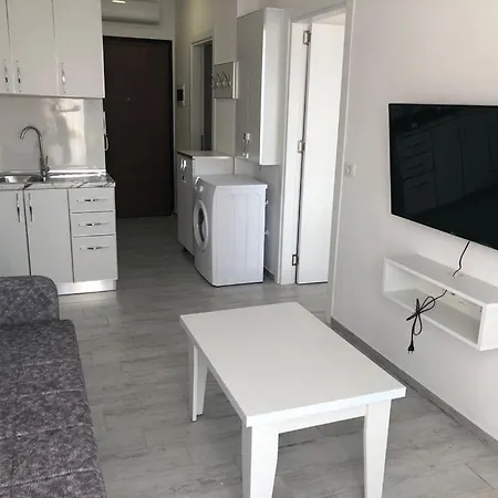 Shengjin Apartments *