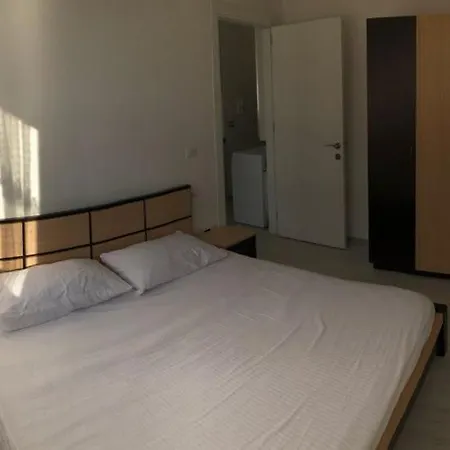 Shengjin Apartments Hotel